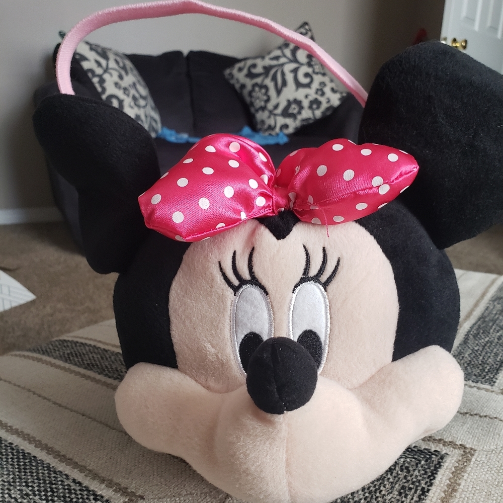 Minnie Mouse Easter Basket